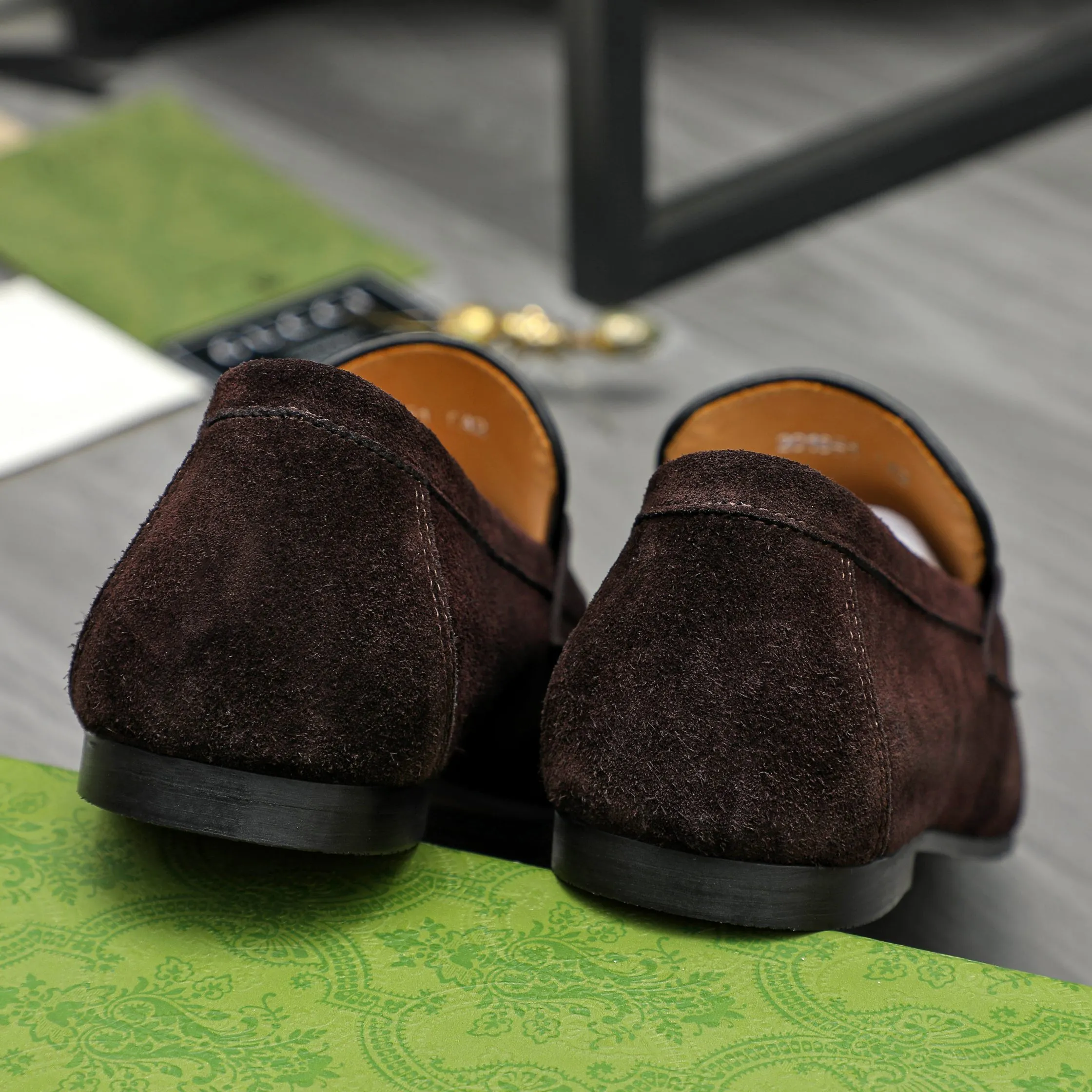 Men's shoes 💰p400 Product trademark: GUCCI "Gucci" business casual leather shoes Regular size: 38-46 (38.45.46 custom-made, non-returnable) Product materials: Selected suede cowhide upper, cowhide lining, original rubber outsole
